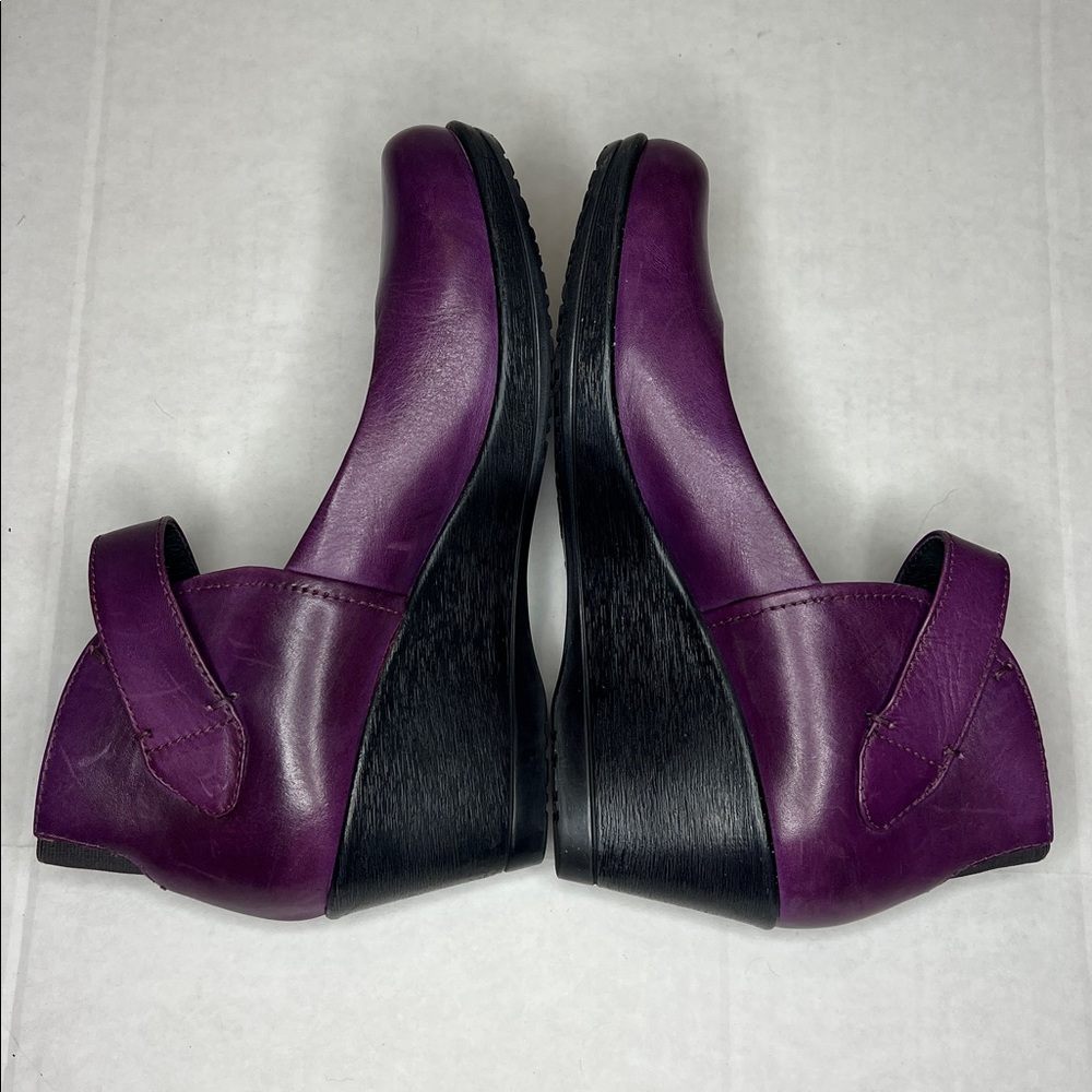 Dansko Rebel Purple Leather Mary Jane Wedge Pump, Ankle Strap, EU 38, US 7.5 -8 - Picture 2 of 11